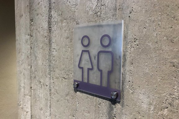 Acrylschild mit Abstandmontage Acryl, Plexiglas, Schild, Distanzhalter