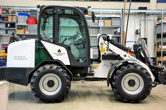 Felix Denzler - Nutzfahrzeug Spezialfahrzeuge, modern, Werbung, Beschriftung