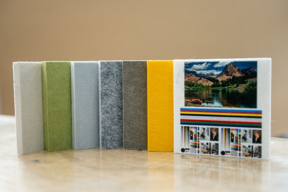 Farb- Material- Druckmuster Farben- und Druckmuster