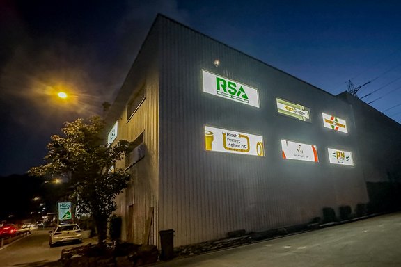 RSA Buchs - Leuchtkasten anstelle von Fenster Fenster, Schaufenster, Acryl, Leutchend