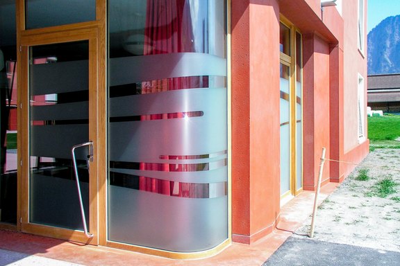 ZBK - Fensterbeschichtung Design geschnitten, Konturschnitt, Folie