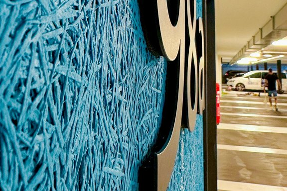 Lanzrain, Montage Reliefbeschriftung Montage Flachschrift