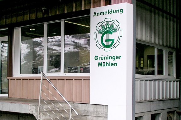 Grüninger Mühle - angekantete Fassadentafel Fassadentafel, abgekantet, Spezial, modern