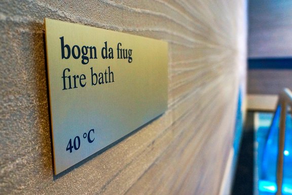 Hinweisschild aus Metall Hinweisschild, romanisch, Sprachen, Schild