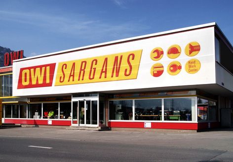 OWI Sargans - Fassadenbanner Verkleidung rot gelb