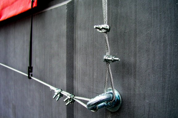 Denner - Detailaufnahme der Montage Detailaufnahme, Montage, Infos, Banner, Spannung