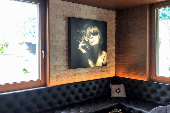Melserhof - leuchtende Wandbilder in der Raucher Lounge Smoking Loung, Wandbilder, Spannrahmen