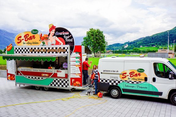 Imbisswagen und Fahrzeug Folierung und Gestaltung