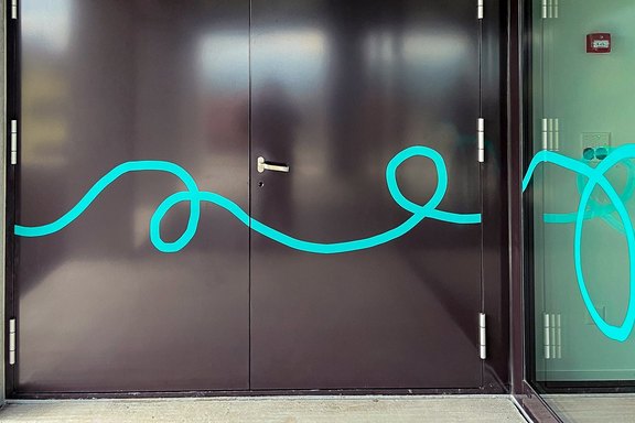 Dekorband über Türen und Scheiben Zil_10_Türen.jpg