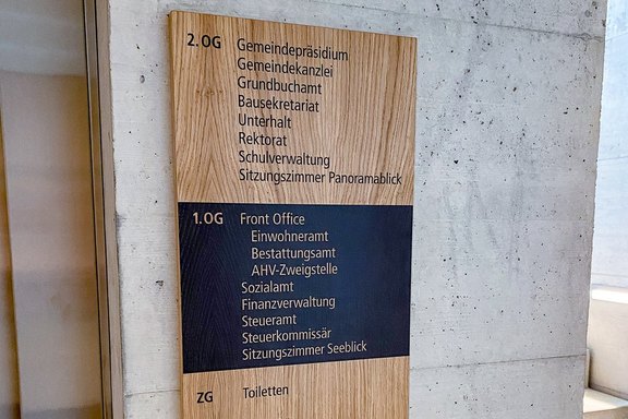 Gemeinde Gommiswald - Holzschilder Holzschilder, UV-Druck, Direktdruck