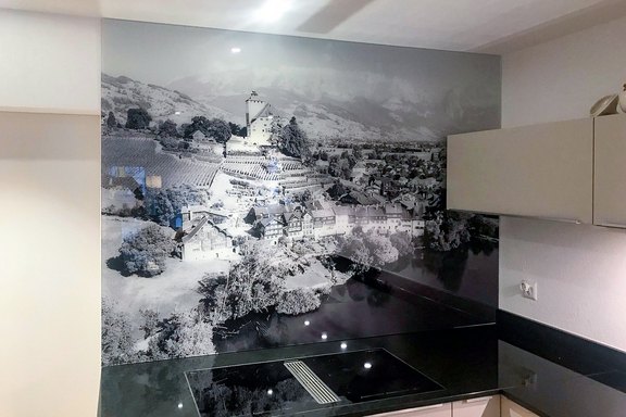 Küchenrückwand aus Glas, bedruckt von hinten Küchenrückwand, Glas, Druck, Lichtwirkung