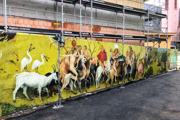 Bauzaunbanner, Gasthaus Traube, Sichtschutz Baustellenbanner, Baustellenwerbung, Gitternetzbanner, Bauzaun, Druckwerbung