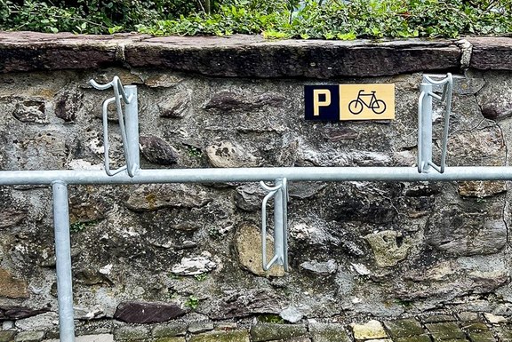 Stiftung Schloss Sargans - Hinweisschild Messing, handgeschliffen, UV-Direktdruck