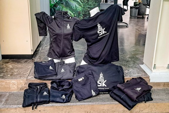SK Bauleitung, diverse Textilien Hoodie, Tshirt, Jacken, Ausrüstung