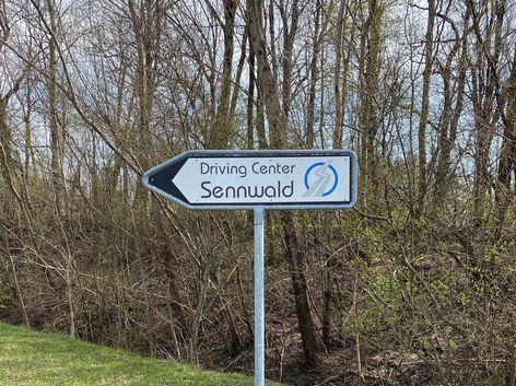 Driving Center Sennwald - sofort gesehen werden