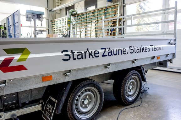 Zaunteam - Anhängerbeschriftung Anhänger, Folie, Werbung, geschnitten