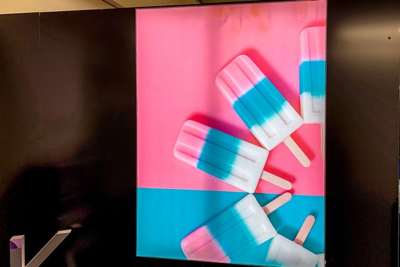 Leuchtendes Bild im Eingangsbereich Wandbild, LED, leuchtend, Licht, Farbe