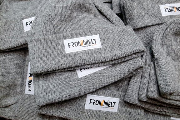 Frommelt - Mützen mit Werbung Mützen, Aufleger, Button, Druck, Stick