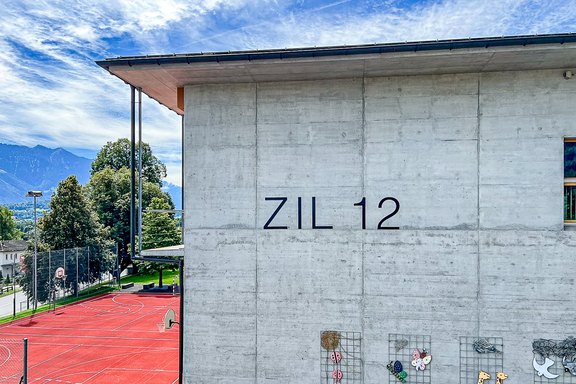 Zil 12 - Fassadenanschrift Flachschrift, Körperschrift, 3Dschrift