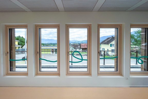 Dekorative Fensterbeschichtung Zil_10Fensterbeschriftung.jpg