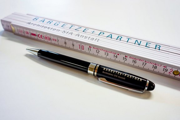 Bargetze + Partner - Kundengeschneke Kugelschreiber, Geschenk, Klappmeter, Werbegeschenk