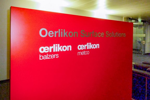 Oerlikon Balzers - Tresenbeschriftung Tresen, Beschriftung, Wandfolie, Folie, bedruckt