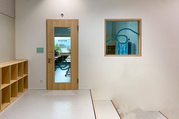 Innenbeschriftungen aus geschnittener Folie Zil_10_Türe_Fenster.jpg