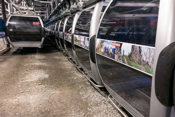Pizolbahnen - Gondelwerbung Gondeln, Pizolbahnen, Werbung, Kleber