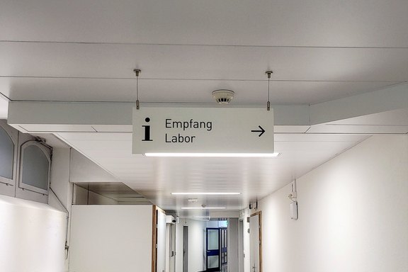 Wegweisendes Hängeschild Hängende Schilder, Druck