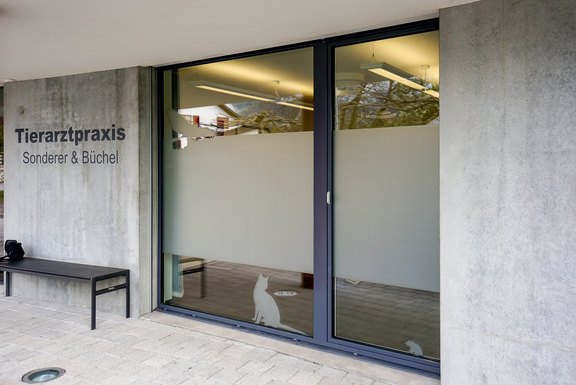 Tierpraxis - Glasbeschichtung Glasbeschichtung, Sichtschutz