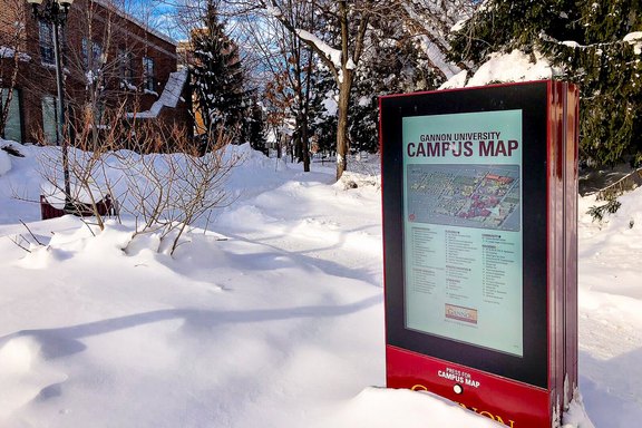 Digitale Werbung im Schnee Bildschirm, Digitalewerbung, Pylon