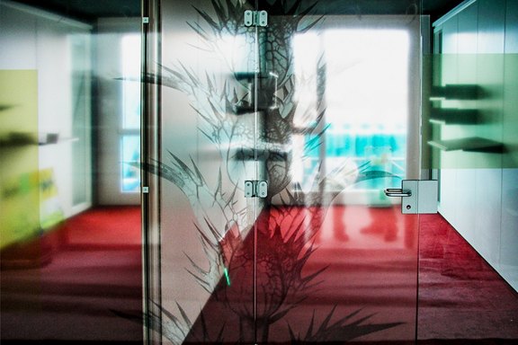 Design auf transparenter Folie Designfolie, Druck, transparent